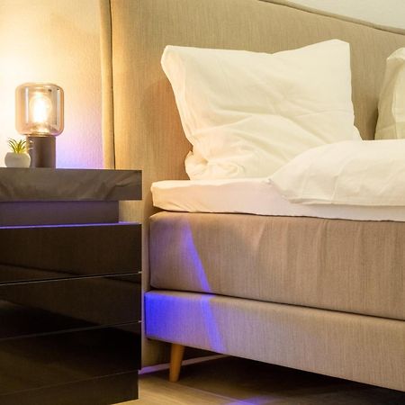 Massagesessel, King-Sized Bed, Billardtisch, 2 Couches Apartment Берлин Екстериор снимка