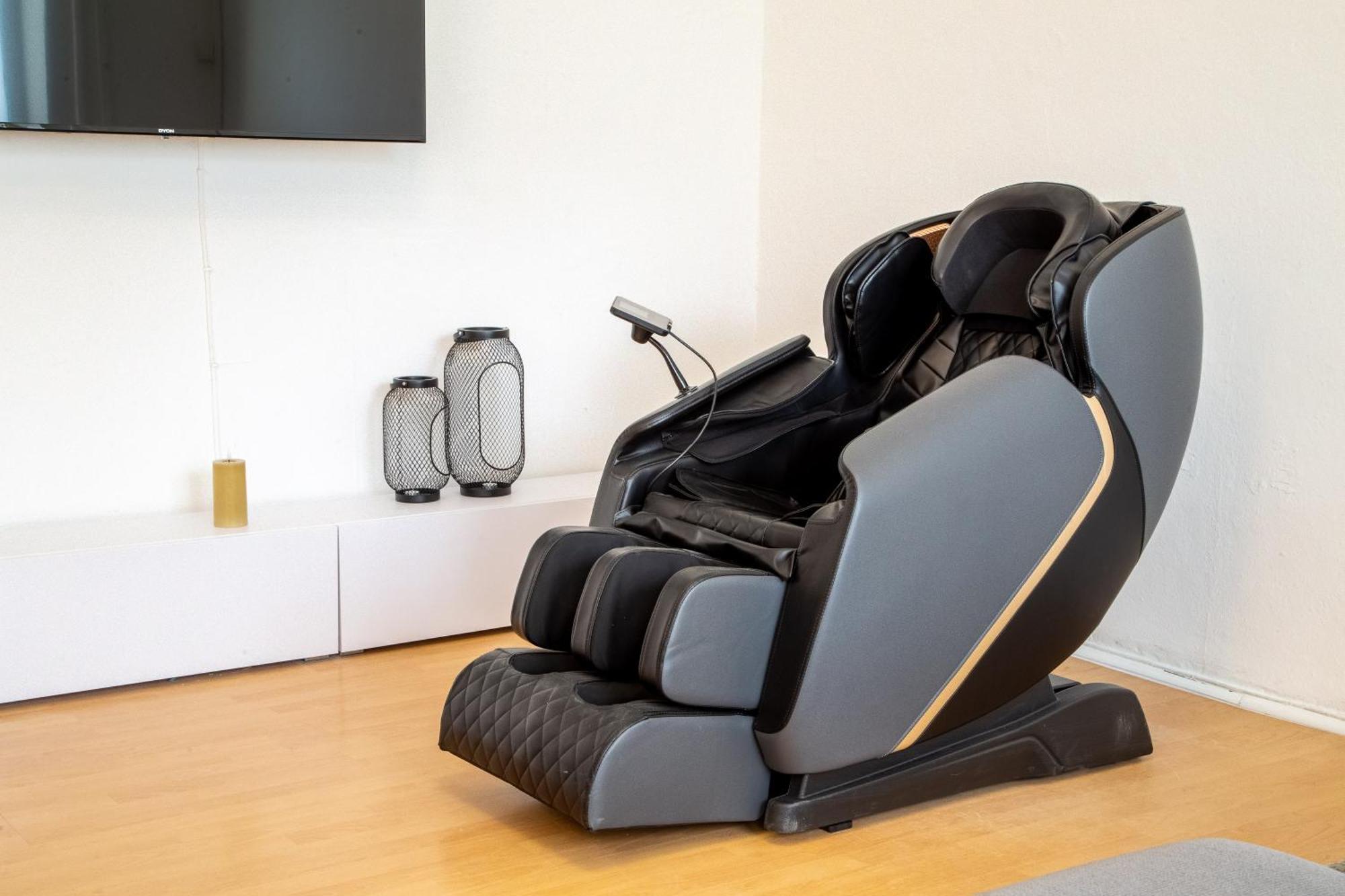 Massagesessel, King-Sized Bed, Billardtisch, 2 Couches Apartment Берлин Екстериор снимка