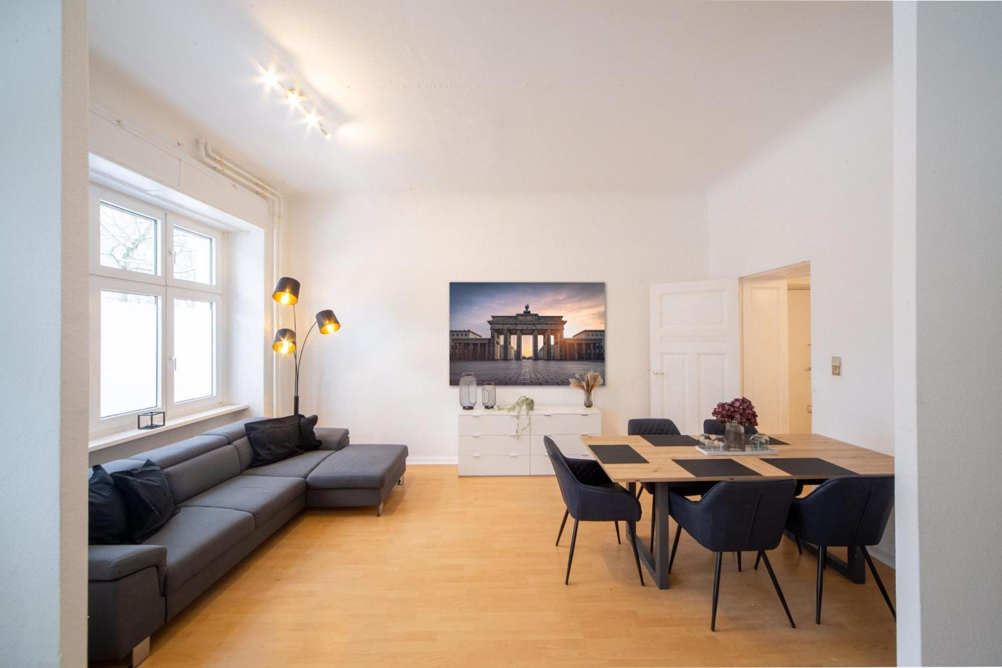 Massagesessel, King-Sized Bed, Billardtisch, 2 Couches Apartment Берлин Екстериор снимка
