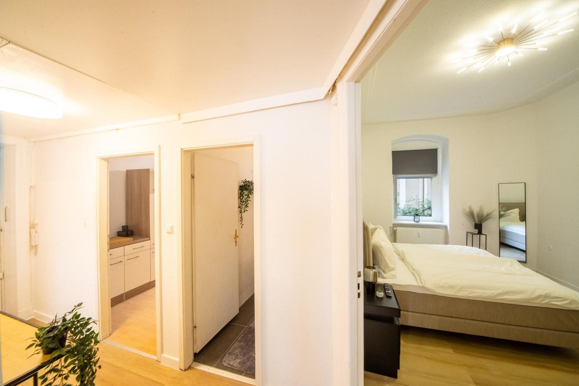 Massagesessel, King-Sized Bed, Billardtisch, 2 Couches Apartment Берлин Екстериор снимка