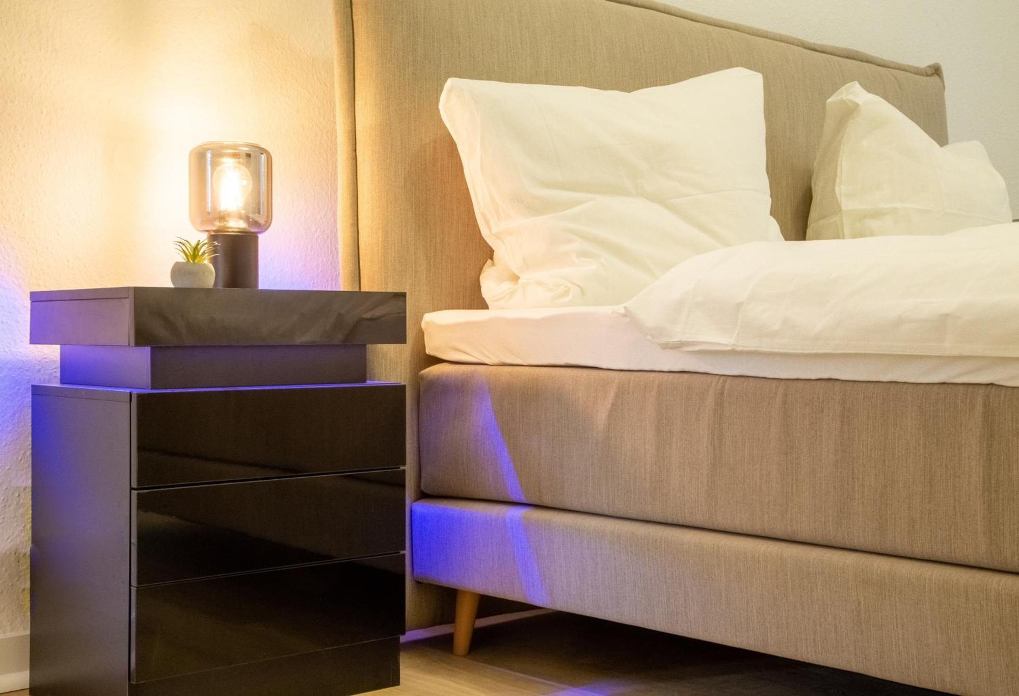 Massagesessel, King-Sized Bed, Billardtisch, 2 Couches Apartment Берлин Екстериор снимка